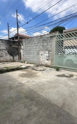 Casa à venda com 320m², 6 quartos e 2 vagas Casa à venda com 320m², 6 quartos e 2 vagasQuintal
