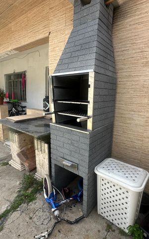 Casa à venda com 320m², 6 quartos e 2 vagas Casa à venda com 320m², 6 quartos e 2 vagasQuintal