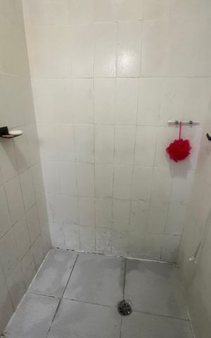 Casa à venda com 320m², 6 quartos e 2 vagas Casa à venda com 320m², 6 quartos e 2 vagasBanheiro