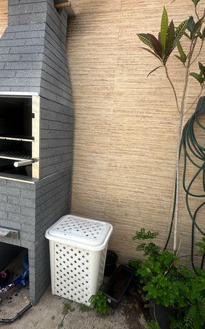 Casa à venda com 320m², 6 quartos e 2 vagas Casa à venda com 320m², 6 quartos e 2 vagasQuintal