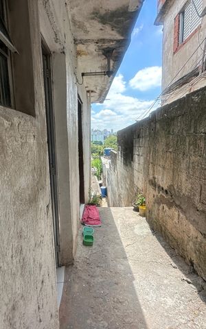 Casa à venda com 320m², 6 quartos e 2 vagas Casa à venda com 320m², 6 quartos e 2 vagasQuintal
