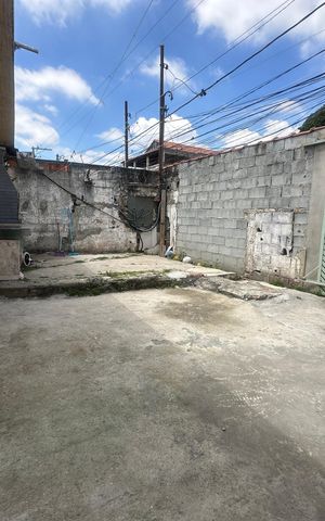 Casa à venda com 320m², 6 quartos e 2 vagas Casa à venda com 320m², 6 quartos e 2 vagasQuintal