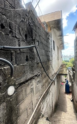 Casa à venda com 320m², 6 quartos e 2 vagas Casa à venda com 320m², 6 quartos e 2 vagasQuintal