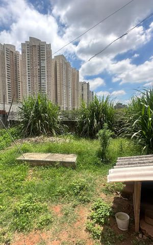 Casa à venda com 320m², 6 quartos e 2 vagas Casa à venda com 320m², 6 quartos e 2 vagasQuintal
