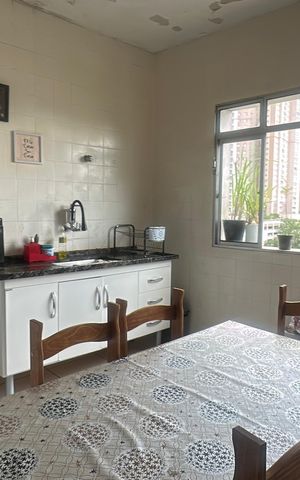 Casa à venda com 320m², 6 quartos e 2 vagas Casa à venda com 320m², 6 quartos e 2 vagasCozinha