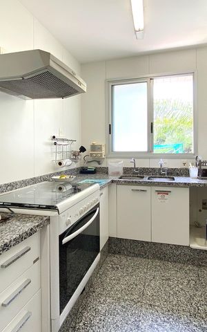 Apartamento à venda com 148m², 4 quartos e 3 vagas Apartamento à venda com 148m², 4 quartos e 3 vagasCozinha