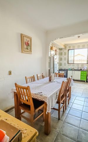 Casa à venda com 176m², 3 quartos e 1 vaga