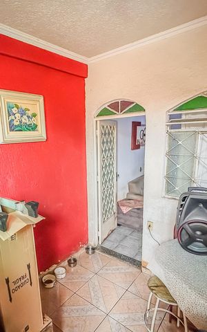 Casa à venda com 176m², 3 quartos e 1 vaga