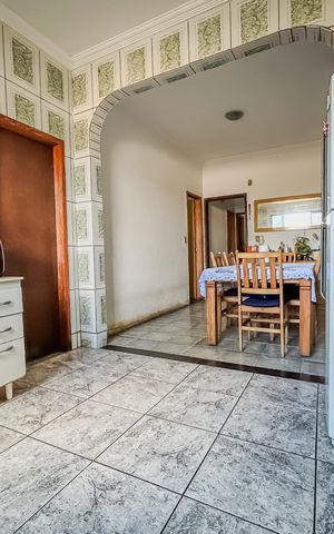 Casa à venda com 176m², 3 quartos e 1 vaga