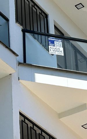 Apartamento para alugar com 100m², 2 quartos e 1 vagaFachada + plaquinha