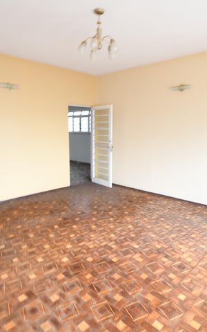 Casa para alugar com 225m², 3 quartos e 2 vagasSala