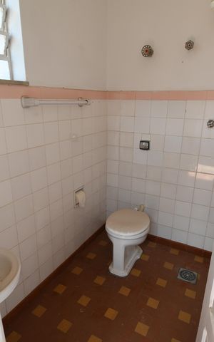 Casa para alugar com 225m², 3 quartos e 2 vagasBanheiro de serviço