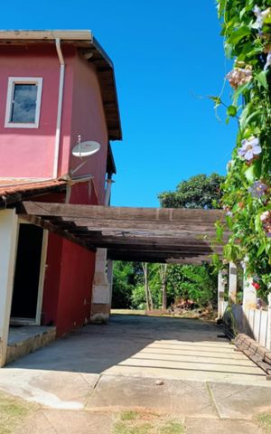 Casa à venda com 249m², 2 quartos e 4 vagasÁrea externa