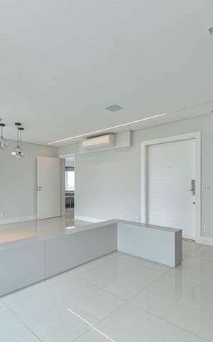 Apartamento à venda com 185m², 3 quartos e 3 vagas Apartamento à venda com 185m², 3 quartos e 3 vagasSala