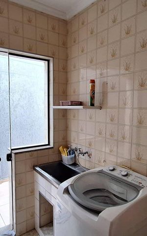 Casa à venda com 140m², 3 quartos e 2 vagas