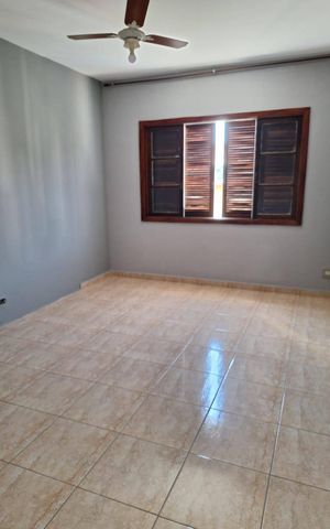 Casa à venda com 140m², 3 quartos e 2 vagas