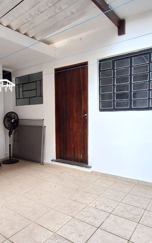 Casa à venda com 140m², 3 quartos e 2 vagas