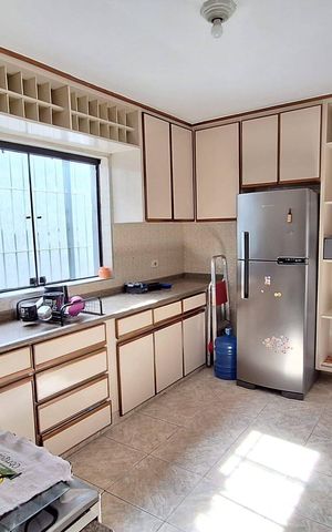 Casa à venda com 140m², 3 quartos e 2 vagas