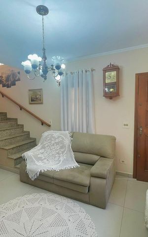 Casa à venda com 175m², 3 quartos e 4 vagas Casa à venda com 175m², 3 quartos e 4 vagasSala