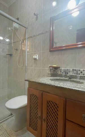 Casa à venda com 175m², 3 quartos e 4 vagas Casa à venda com 175m², 3 quartos e 4 vagasBanheiro 1