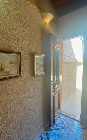 Casa à venda com 175m², 3 quartos e 4 vagas Casa à venda com 175m², 3 quartos e 4 vagasHall de entrada
