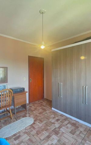 Casa à venda com 175m², 3 quartos e 4 vagas Casa à venda com 175m², 3 quartos e 4 vagasQuarto 3