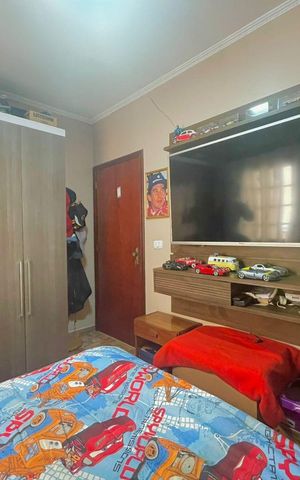Casa à venda com 175m², 3 quartos e 4 vagas Casa à venda com 175m², 3 quartos e 4 vagasQuarto 2