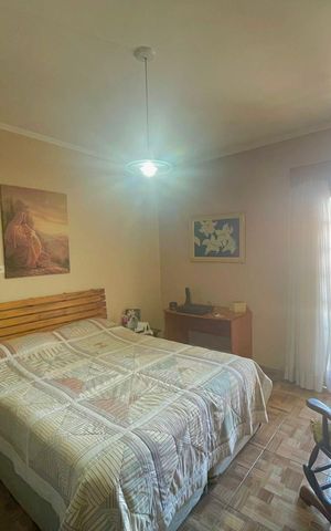 Casa à venda com 175m², 3 quartos e 4 vagas Casa à venda com 175m², 3 quartos e 4 vagasQuarto 1