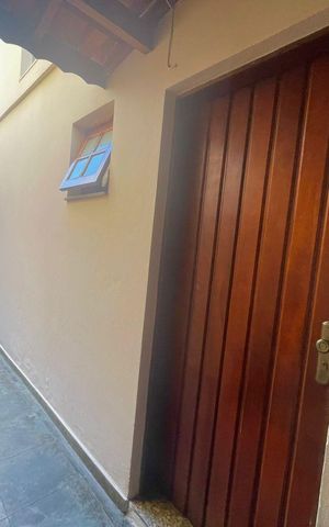 Casa à venda com 175m², 3 quartos e 4 vagas Casa à venda com 175m², 3 quartos e 4 vagasCorredor externo