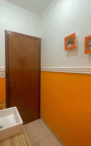 Casa à venda com 175m², 3 quartos e 4 vagas Casa à venda com 175m², 3 quartos e 4 vagasBanheiro 3