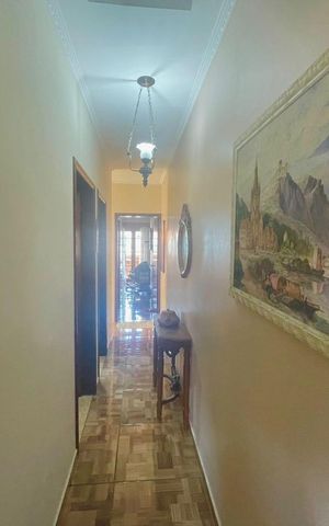 Casa à venda com 175m², 3 quartos e 4 vagas Casa à venda com 175m², 3 quartos e 4 vagasCorredor interno