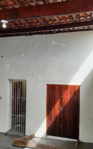 Casa à venda com 250m², 4 quartos e 2 vagas