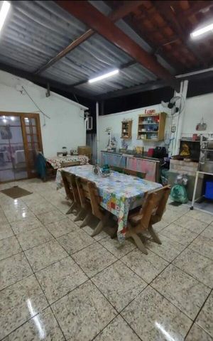 Casa à venda com 250m², 4 quartos e 2 vagas