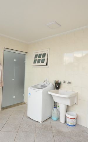 Casa à venda com 345m², 4 quartos e 10 vagasÁrea de Serviço