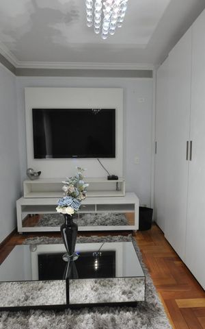 Casa à venda com 345m², 4 quartos e 10 vagasSala de TV