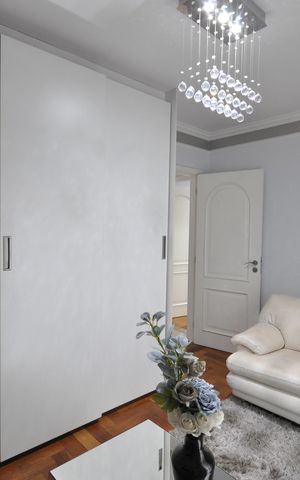 Casa à venda com 345m², 4 quartos e 10 vagasSala de TV