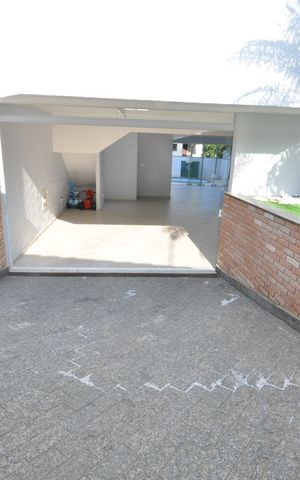 Casa à venda com 345m², 4 quartos e 10 vagasGaragem