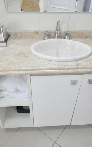 Casa à venda com 345m², 4 quartos e 10 vagasBanheiro da Suíte Master