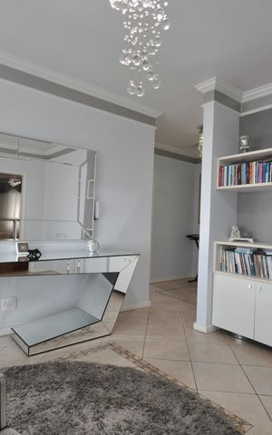 Casa à venda com 345m², 4 quartos e 10 vagasSala de Estar 2