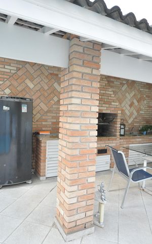 Casa à venda com 345m², 4 quartos e 10 vagasChurrasqueira