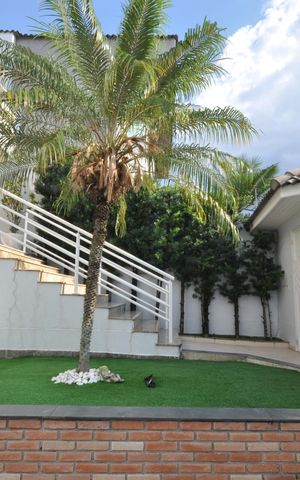 Casa à venda com 345m², 4 quartos e 10 vagasJardim
