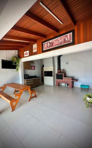 Casa à venda com 300m², 3 quartos e 4 vagas