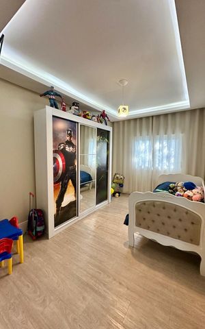 Casa à venda com 300m², 3 quartos e 4 vagas