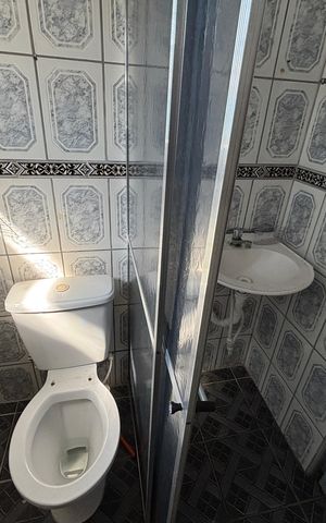 Casa para alugar com 70m², 2 quartos e sem vaga Casa para alugar com 70m², 2 quartos e sem vagaBanheiro