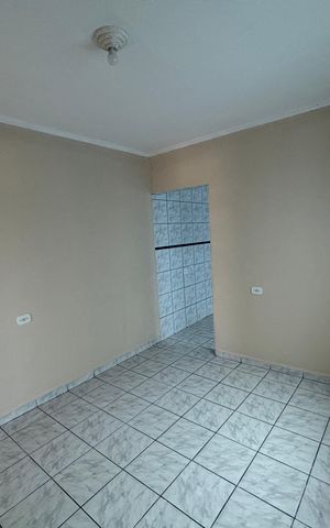 Casa para alugar com 70m², 2 quartos e sem vaga Casa para alugar com 70m², 2 quartos e sem vagaSala