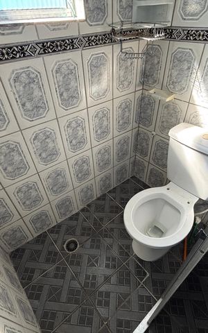 Casa para alugar com 70m², 2 quartos e sem vaga Casa para alugar com 70m², 2 quartos e sem vagaBanheiro