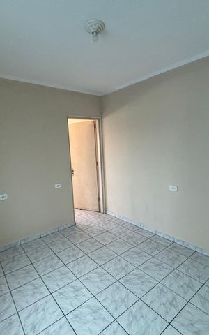 Casa para alugar com 70m², 2 quartos e sem vaga Casa para alugar com 70m², 2 quartos e sem vagaSala