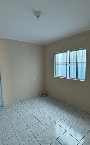 Casa para alugar com 70m², 2 quartos e sem vaga Casa para alugar com 70m², 2 quartos e sem vagaSala