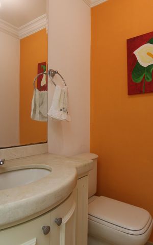 Apartamento à venda com 195m², 4 quartos e 3 vagasLavabo