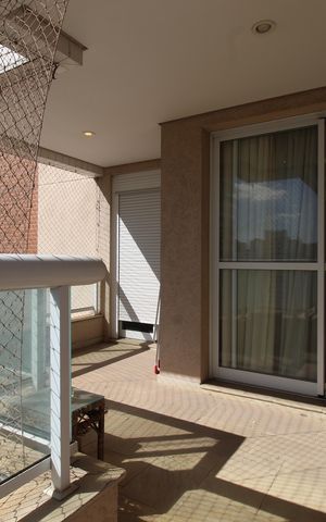 Apartamento à venda com 195m², 4 quartos e 3 vagasVaranda